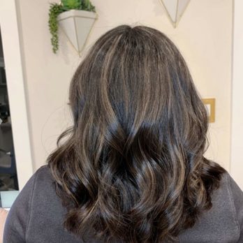Nine Two Five Salon - First session - Hair Salons Near Me - Hayward, California