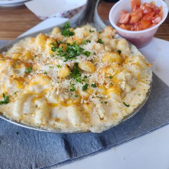 Dockers Fish House - Crab & Lobster Mac & Cheese - Sushi Bars Near Me - Muskegon, Michigan Dockers Fish House - Crab & Lobster Mac & Cheese - Sushi Bars Near Me - Muskegon, Michigan