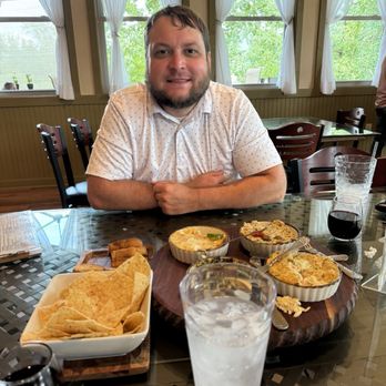 Fish Tales Winery & Bistro - Dip assortment - Wineries Near Me - Broken Bow, Oklahoma