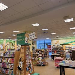 Barnes & Noble - Large kids section