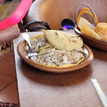 Las Guacamayas - Chicken tacos - Mexican Near Me - Cabo San Lucas, BCS Las Guacamayas - Chicken tacos - Mexican Near Me - Cabo San Lucas, BCS