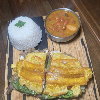 Marinas Bistro & Rum Bar - Puerto Rican Near Me - Chicago, Illinois Marinas Bistro & Rum Bar - Puerto Rican Near Me - Chicago, Illinois