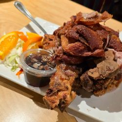 Patio Filipino - Crispy Pata