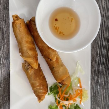 Pho Hillton Restaurant - two spring rolls and a bowl of soup - Vietnamese Near Me - Surrey, British Columbia Pho Hillton Restaurant - two spring rolls and a bowl of soup - Vietnamese Near Me - Surrey, British Columbia