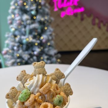 Milky Cereal Bar - Mini Apple of my Pie Milky Swirl - Ice Cream & Frozen Yogurt Near Me - Kapolei, Hawaii Milky Cereal Bar - Mini Apple of my Pie Milky Swirl - Ice Cream & Frozen Yogurt Near Me - Kapolei, Hawaii