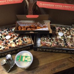 Jet's Pizza