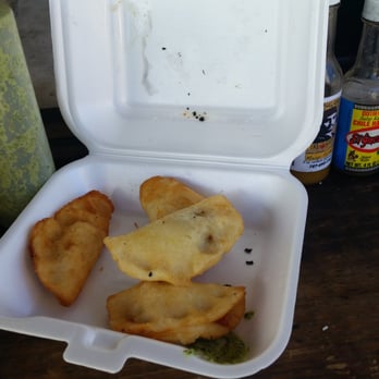 Los Chamos Arepas - Empanadas - Venezuelan Near Me - Carolina, Puerto Rico Los Chamos Arepas - Empanadas - Venezuelan Near Me - Carolina, Puerto Rico