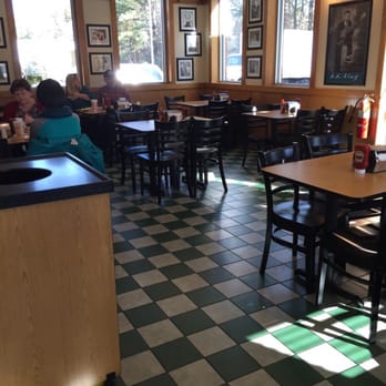 Smithfield's Chicken 'N Bar-B-Q - American Near Me - Henderson, North Carolina Smithfield's Chicken 'N Bar-B-Q - American Near Me - Henderson, North Carolina