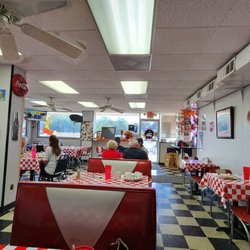 Corner Grill - Dining room