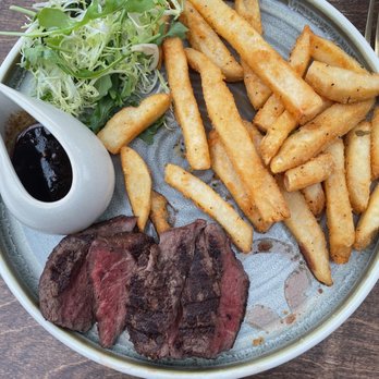 H Tasting Lounge - Steak frites, red wine peppercorn jus - Lounges Near Me - Vancouver, British Columbia