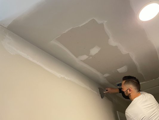 Drywall finishing and painting - Finishing your drywall is an important task as, without it, the paint will not flatten or look smoothly placed over it. There will be bumps or even debris coated under the paint. Finishing will ensure that the surface is smooth. Call to schedule your job today.