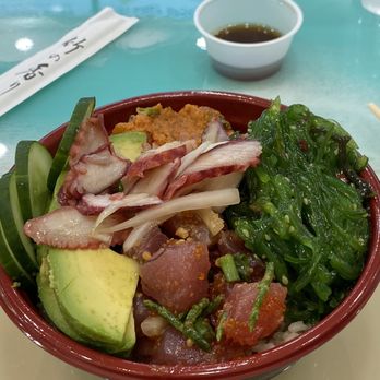 Kai Poke Waikiki - Combo poke bowl - Poke Near Me - Honolulu, Hawaii Kai Poke Waikiki - Combo poke bowl - Poke Near Me - Honolulu, Hawaii