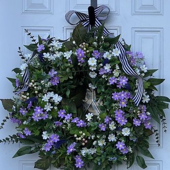 Quality Wreath Designs - Floral Designers Near Me Quality Wreath Designs - Floral Designers Near Me