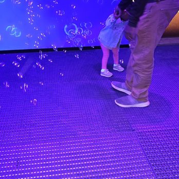 Bubble Planet Experience - 30 seconds of brief bubbles we had to manage - no attendant. - Indoor Playcenter Near Me - Washington, DC, District of Columbia