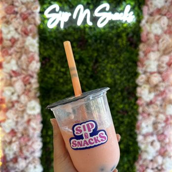 Sip N Snacks - Regular strawberry banana smoothie w/ tapioca - Bubble Tea Near Me - Arlington Heights, Illinois Sip N Snacks - Regular strawberry banana smoothie w/ tapioca - Bubble Tea Near Me - Arlington Heights, Illinois