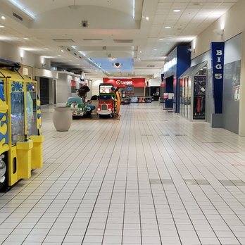 Bath & Body Works - The mall was pretty empty. Very sad. - Cosmetics & Beauty Supply Near Me - Tracy, California Bath & Body Works - The mall was pretty empty. Very sad. - Cosmetics & Beauty Supply Near Me - Tracy, California