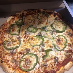 Looney's Pub - Sausage, onion, bell pep pizza