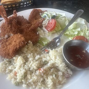 Mariscos Los Altos - Breaded shrimp, large, tasty a bit over fried. - Mexican Near Me - Patterson, California