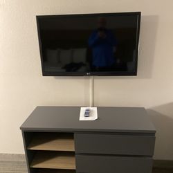 Country Inn & Suites by Radisson, Schaumburg, IL - Wall TV in my hotel room. Hmmm wonder what's on tv  at this late hour ... just checked in.