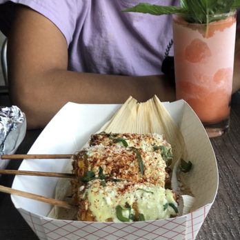 Eight Row Flint - Elotes and the Eight Row Frosé - Gastropubs Near Me - Houston, Texas