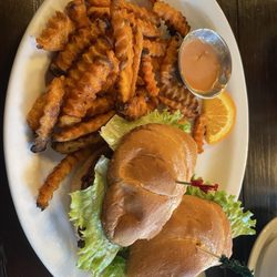 The Tin Thistle - Ask for extra crisp sweet potato fries