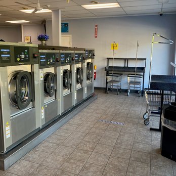 South Main Laundromat - Laundromat Near Me - New Britain, Connecticut South Main Laundromat - Laundromat Near Me - New Britain, Connecticut