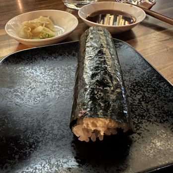 OMAKAI sushi - Blue crab hand roll - Sushi Bars Near Me - Miami, Florida