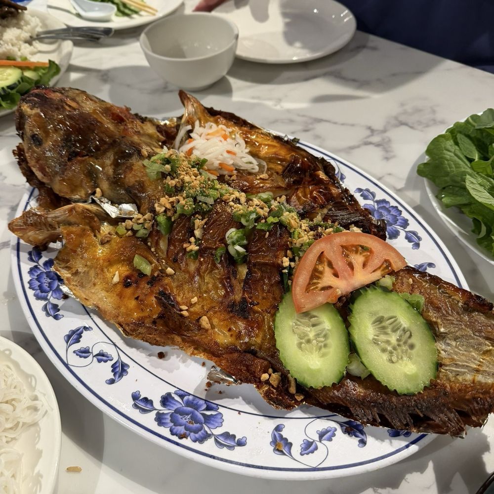 Favori Restaurant - Catfish - Vietnamese Near Me - Garden Grove, California Favori Restaurant - Catfish - Vietnamese Near Me - Garden Grove, California