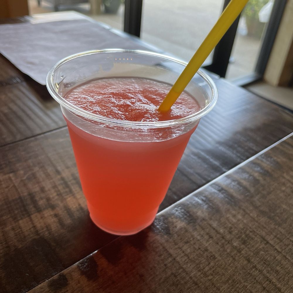 Valley View Hills Winery - Strawberry lemon wine slushie - Wineries Near Me - Sugar Grove, Ohio Valley View Hills Winery - Strawberry lemon wine slushie - Wineries Near Me - Sugar Grove, Ohio