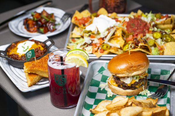 Fairway Social Trilith by null