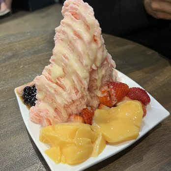 Nu Ice & Drinks - Strawberry shaved ice cream - Desserts Near Me - Houston, Texas Nu Ice & Drinks - Strawberry shaved ice cream - Desserts Near Me - Houston, Texas