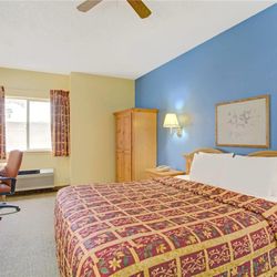 Days Inn by Wyndham Lehi - 2 Queen Bed Room