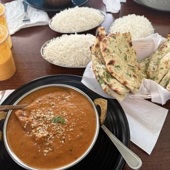Tandoori Junction - Butter chicken and Garlic Naan plus Basmati rice - Indian Near Me - Mountain View, California Tandoori Junction - Butter chicken and Garlic Naan plus Basmati rice - Indian Near Me - Mountain View, California