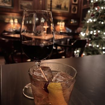 Armitage Alehouse - Pubs Near Me - Chicago, Illinois