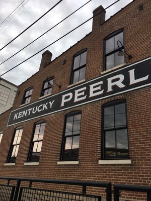 Kentucky Peerless Distilling Co by null