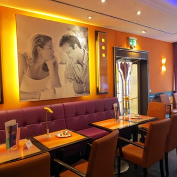 Café Reichard - Chocolatiers & Shops Near Me - Cologne, NW