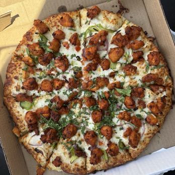 Curry Pizza House x Hidden Tap & Barrel - NEW Chicken 65 Pizza (Halal) - Pizza Near Me - San Diego, California Curry Pizza House x Hidden Tap & Barrel - NEW Chicken 65 Pizza (Halal) - Pizza Near Me - San Diego, California