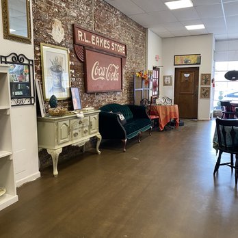 The Busy Bean - Inside - Cafes Near Me - South Boston, Virginia The Busy Bean - Inside - Cafes Near Me - South Boston, Virginia