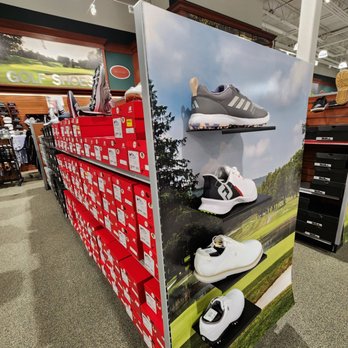 DICK'S Sporting Goods - Outdoor Gear Near Me - Miami, Florida