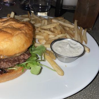 The Living Room - Burger - Tapas/Small Plates Near Me - Vancouver, British Columbia