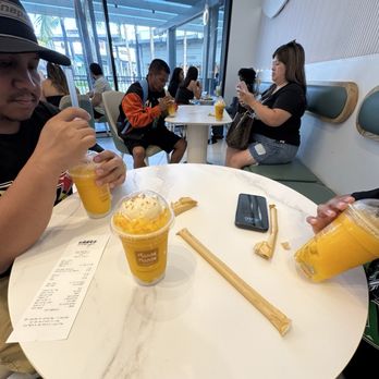 Mango Mango Dessert - Juice Bars & Smoothies Near Me - Honolulu, Hawaii