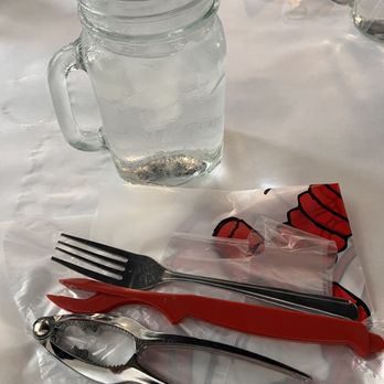 Mad Seafood Boiler - Utensils and bib for the seafood boil - Cajun/Creole Near Me - Madison, Wisconsin Mad Seafood Boiler - Utensils and bib for the seafood boil - Cajun/Creole Near Me - Madison, Wisconsin