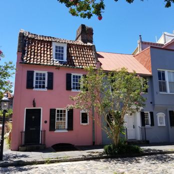 The Pink House Gallery - Landmarks & Historical Buildings Near Me - Charleston, South Carolina The Pink House Gallery - Landmarks & Historical Buildings Near Me - Charleston, South Carolina