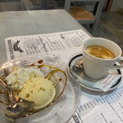 El Convent - Vanila ice cream and coffee to finish a delicious meal!