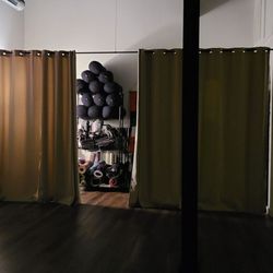 OHMGrown Yoga - Props galore