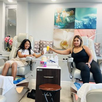 Nails by Ken - Nails By Ken is the perfect place for family and friends to come to relax, pampered, get nails and toes done: 510-529-4357. - Nail Salons Near Me - El Cerrito, California