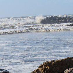 Marina Park - Big breakers