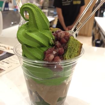 Saryo Cafe - Saryo Signature Parfait - Matcha - Desserts Near Me - North York, Ontario Saryo Cafe - Saryo Signature Parfait - Matcha - Desserts Near Me - North York, Ontario