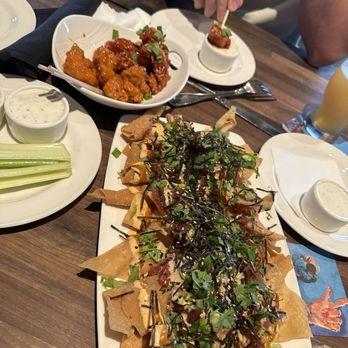 Yard House - Poke Nachos and wings - New American Near Me - Sarasota, Florida