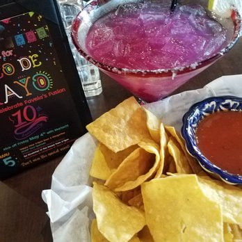 Favela's Fusion - Prickly Pear margarita with chips & salsa. Viva la Cinco de Mayo!! - Mexican Near Me - Fairfield, California